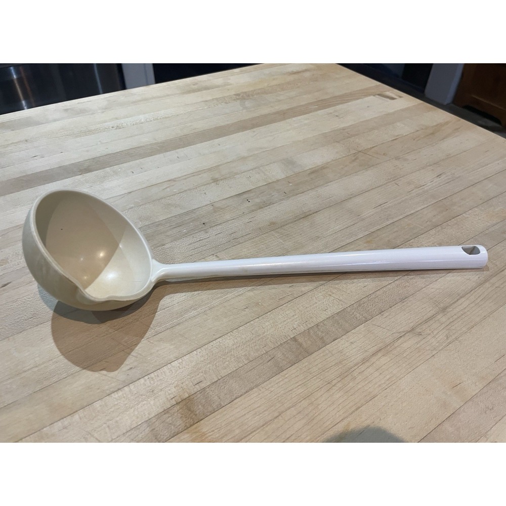 Vintage EKCO Versa SOUP LADLE Off White Melamine Plastic Serving Utensil MadeUSA